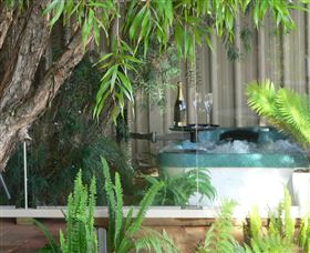 Mumbles - Accommodation Cooktown 2