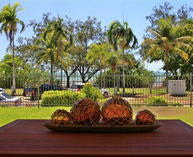 Absolute Beachfront Apartment - Accommodation Cooktown 1