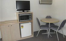Pine Lodge Motel - Woolgoolga - Accommodation Cooktown 3