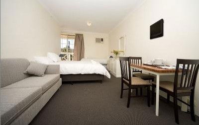 Aussie Settler Motel - Accommodation Cooktown 1