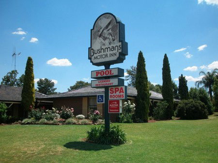 Bushmans Motor Inn - Accommodation Cooktown 0