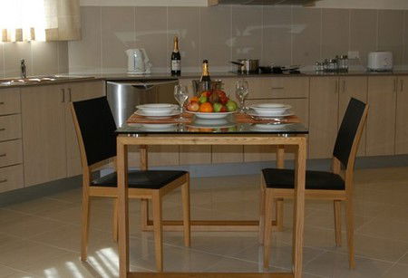 Francis Phillip Motor Inn - Accommodation Cooktown 1