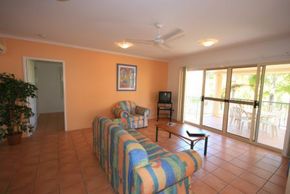 Beach Court Holiday Villas - Accommodation Cooktown 2