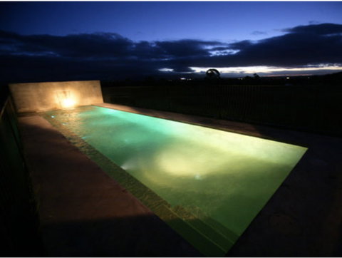 Tonic Hotel - Accommodation Cooktown 3