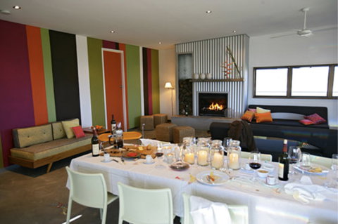 Tonic Hotel - Accommodation Cooktown 4