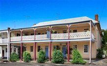 The Globe Inn - Accommodation Cooktown 1