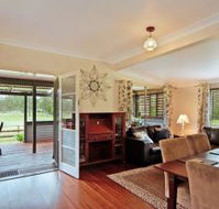 Woollamia Farm Cottage Accommodation - Accommodation Cooktown