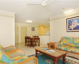 Cairns Queenslander Hotel And Apartments - Accommodation Cooktown 1
