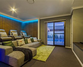 Aqua Palms At Vogue Holiday Homes - Accommodation Cooktown 2