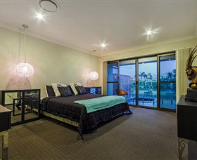 Aqua Palms At Vogue Holiday Homes - Accommodation Cooktown 3