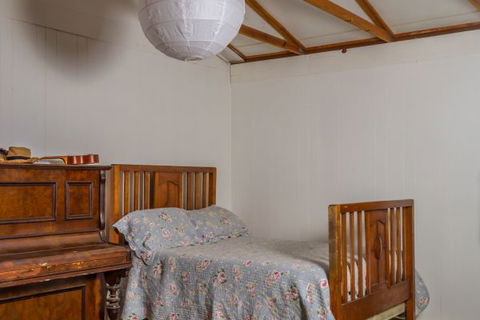 Daisy's Cottage - Accommodation Cooktown 1