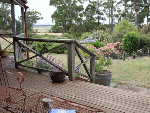 Eagle's Roost Farmstay B&B - Accommodation Cooktown 4