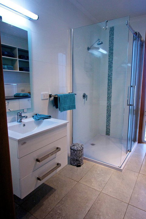 Penguin Beachfront Apartments - Accommodation Cooktown 9