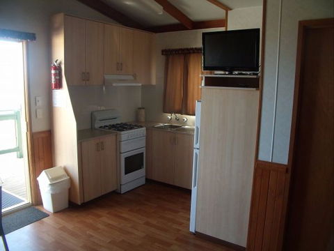 Elliston Waterloo Bay Tourist Park - Accommodation Cooktown 6