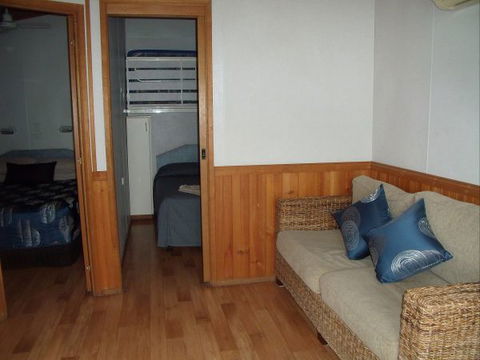 Elliston Waterloo Bay Tourist Park - Accommodation Cooktown 7