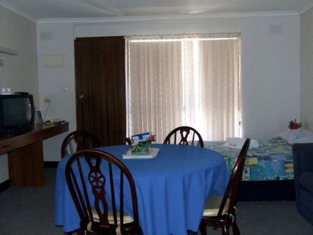 Beachport Motor Inn - Accommodation Cooktown 1
