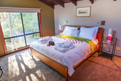 Otway Escapes Luxury Spa Accommodation - Accommodation Cooktown 5