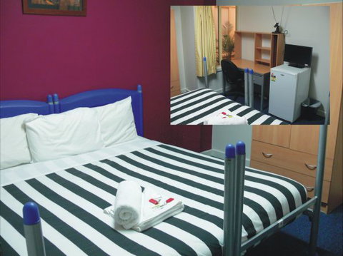 109 Flashpackers - Accommodation Cooktown 6