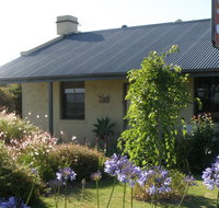 Dalton On The Lake - Accommodation Cooktown