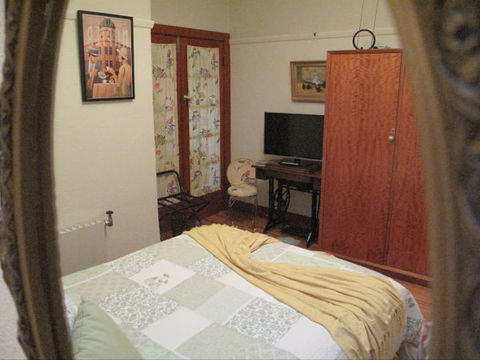 B&B Wodonga - Art Deco Accommodation - Accommodation Cooktown 4