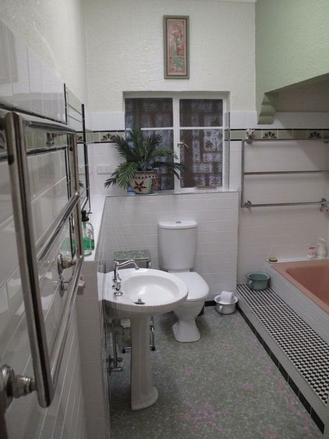 B&B Wodonga - Art Deco Accommodation - Accommodation Cooktown 8