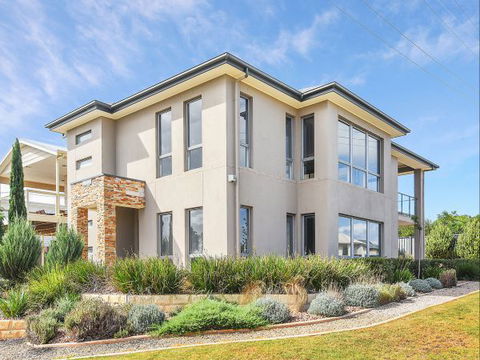 BEAUMONT HOUSE - Accommodation Cooktown 0