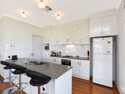 BEAUMONT HOUSE - Accommodation Cooktown 4