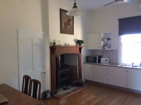 Corryong Holiday Cottages - Sportsview - Accommodation Cooktown 1