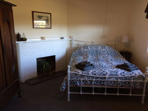 Corryong Holiday Cottages - Sportsview - Accommodation Cooktown 2