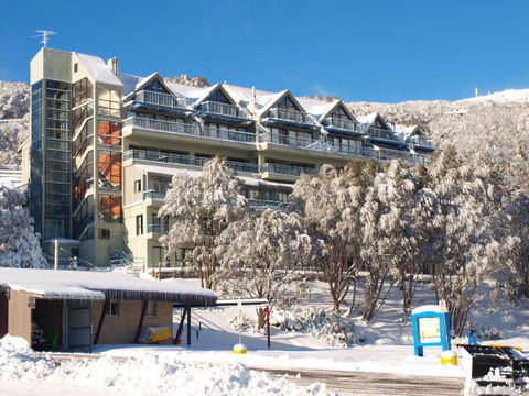 Falls Creek Country Club - Accommodation Cooktown 0