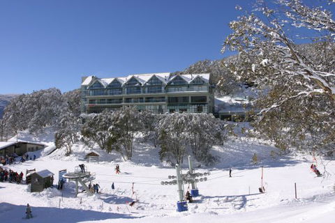 Falls Creek Country Club - Accommodation Cooktown 1