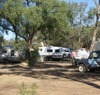 Inglewood Motel and Caravan Park