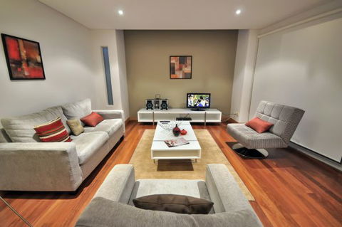La Loft Apartments - Accommodation Cooktown 3