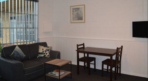 Penguin Seaside Motel - Accommodation Cooktown 4