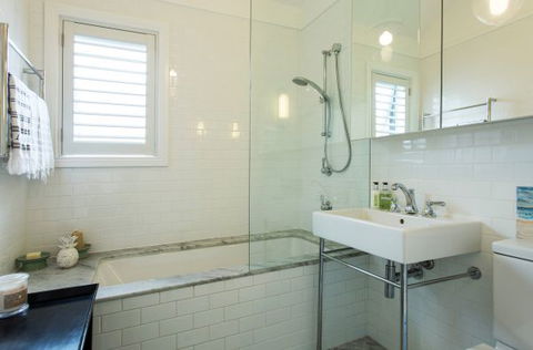 Stylish Interiors In The Bay - Accommodation Cooktown 7