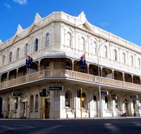 The Melbourne Hotel - Accommodation Cooktown