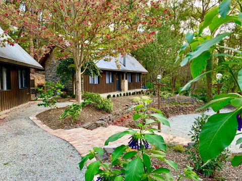 Emerald Star Cottages - Accommodation Cooktown 2