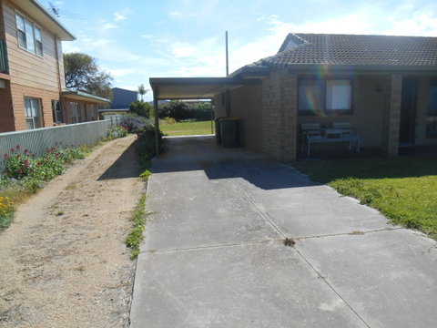 Family Ties - Accommodation Cooktown 8