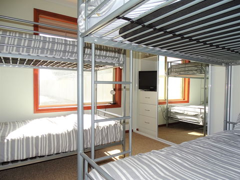 Marina Pathway - Accommodation Cooktown 6