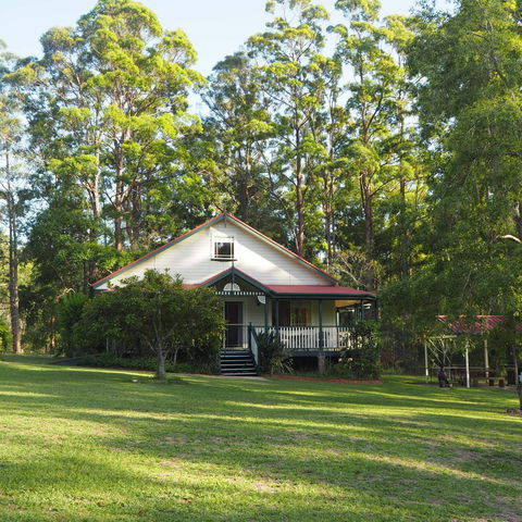 Telegraph Retreat Cottages - Accommodation Cooktown 0