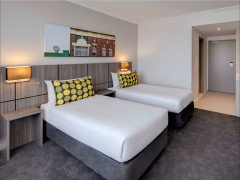 Travelodge Hotel Bankstown Sydney - Accommodation Cooktown 2