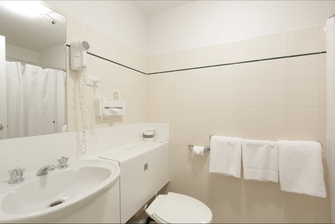 Atrium Hotel Mandurah - Accommodation Cooktown 6