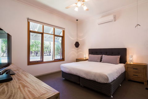 Baudin On Bay - Accommodation Cooktown 5