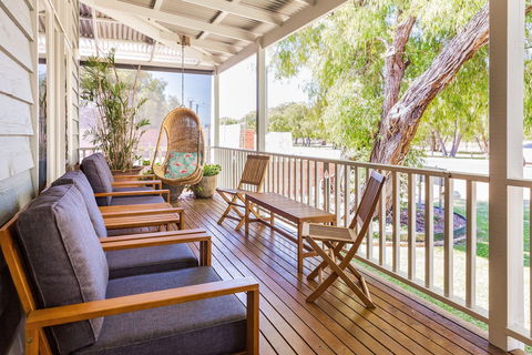 Baudin On Bay - Accommodation Cooktown 9
