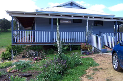 Blue House Bed And Breakfast - Accommodation Cooktown 4