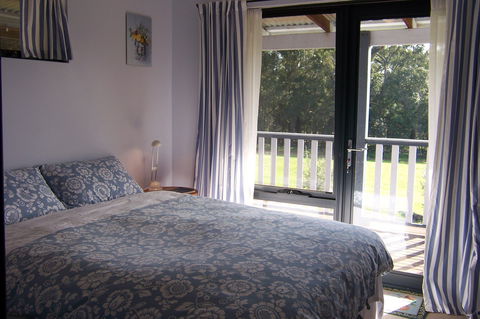 Blue House Bed And Breakfast - Accommodation Cooktown 6
