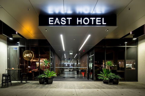 East Hotel + Apartments - Accommodation Cooktown 7
