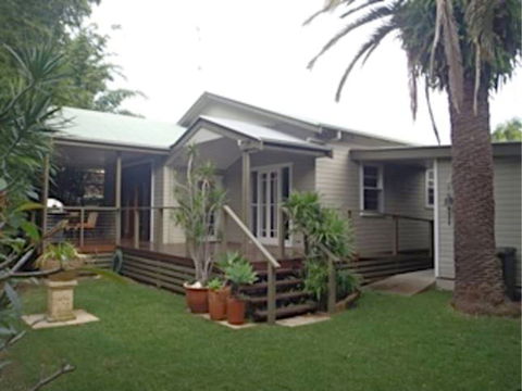 MacNicol Cottage - Accommodation Cooktown 0