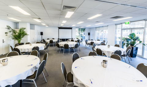 Pacific Suites Canberra - Accommodation Cooktown 8