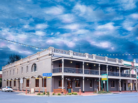 Parkview Hotel Orange - Accommodation Cooktown 0